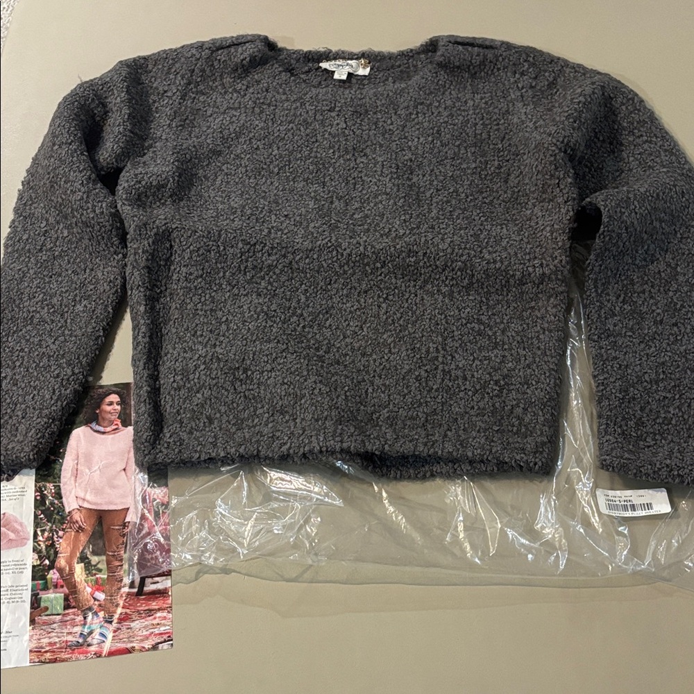 Camellia Cozy Gray Sweater NWT Size Small